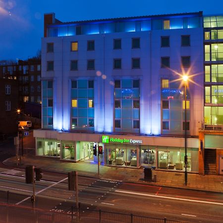 Holiday Inn Express London-Swiss Cottage Exterior photo