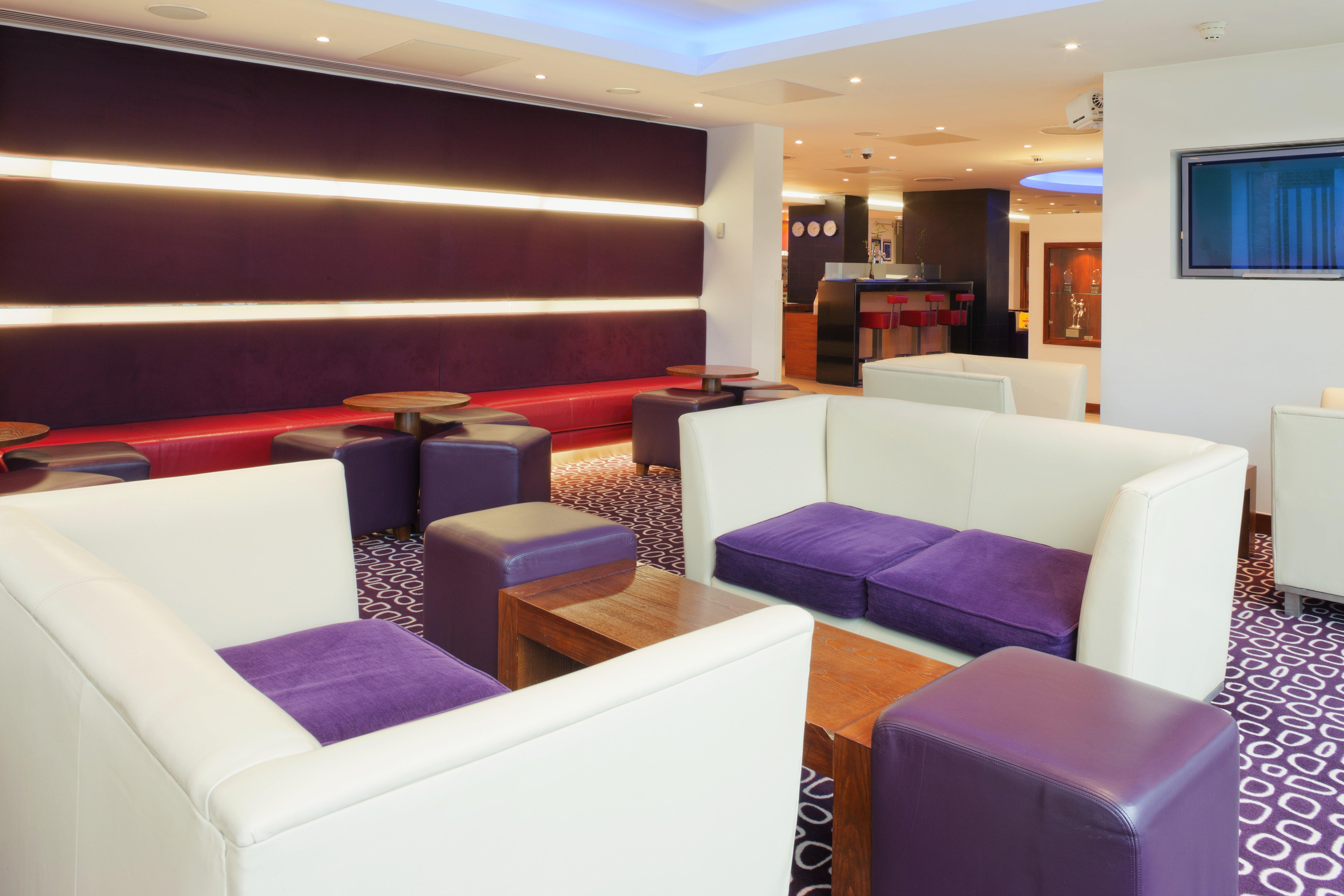 Holiday Inn Express London-Swiss Cottage Restaurant photo