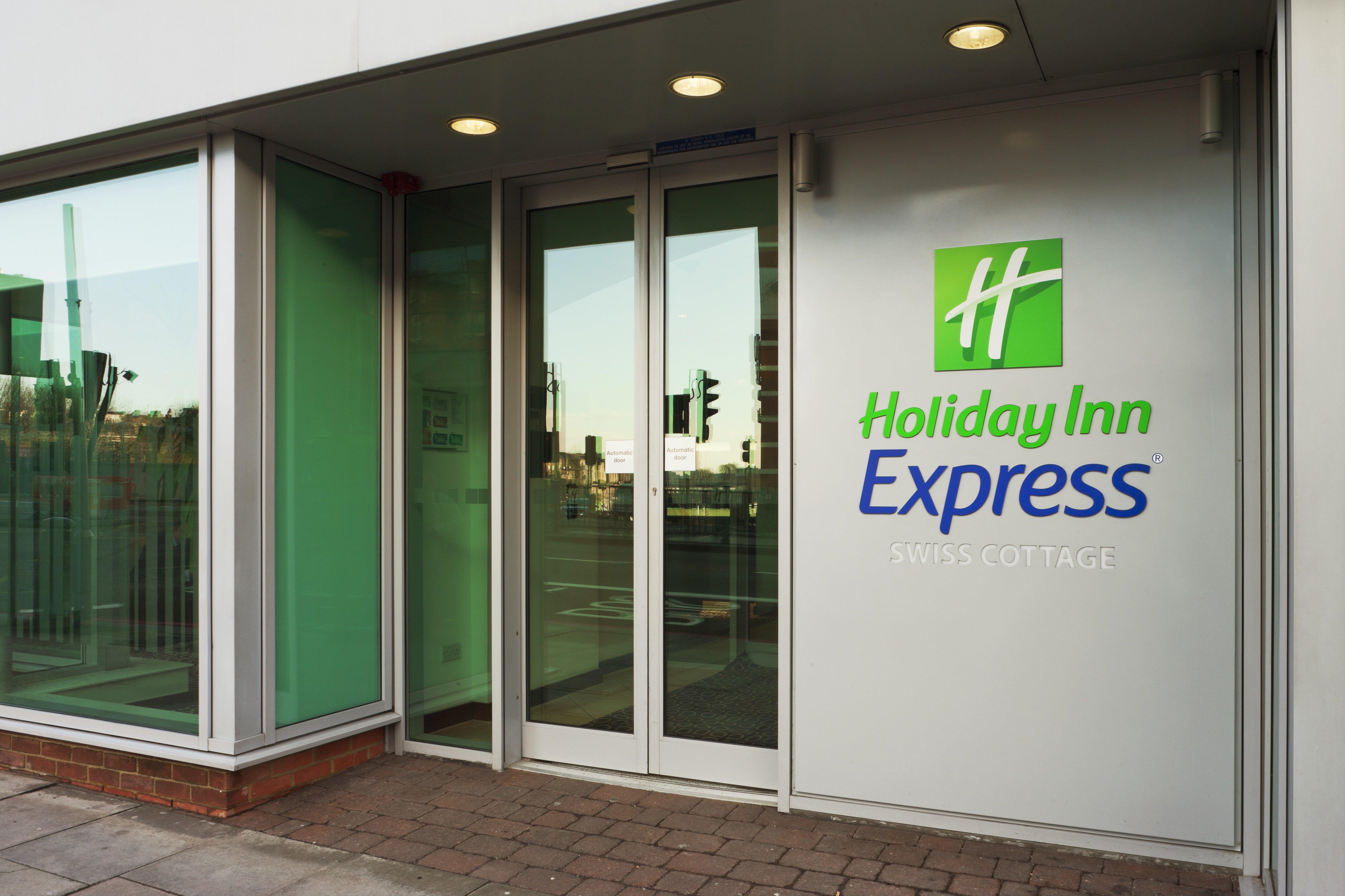 Holiday Inn Express London-Swiss Cottage Exterior photo