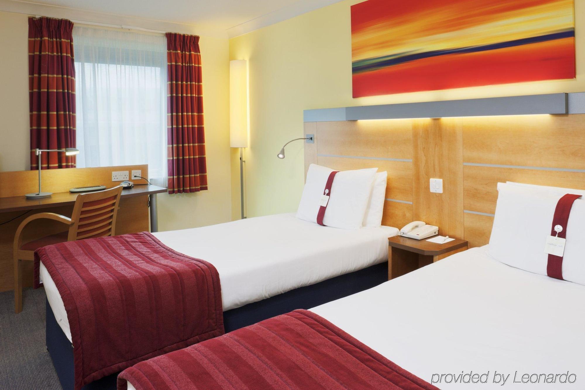 Holiday Inn Express London-Swiss Cottage Room photo