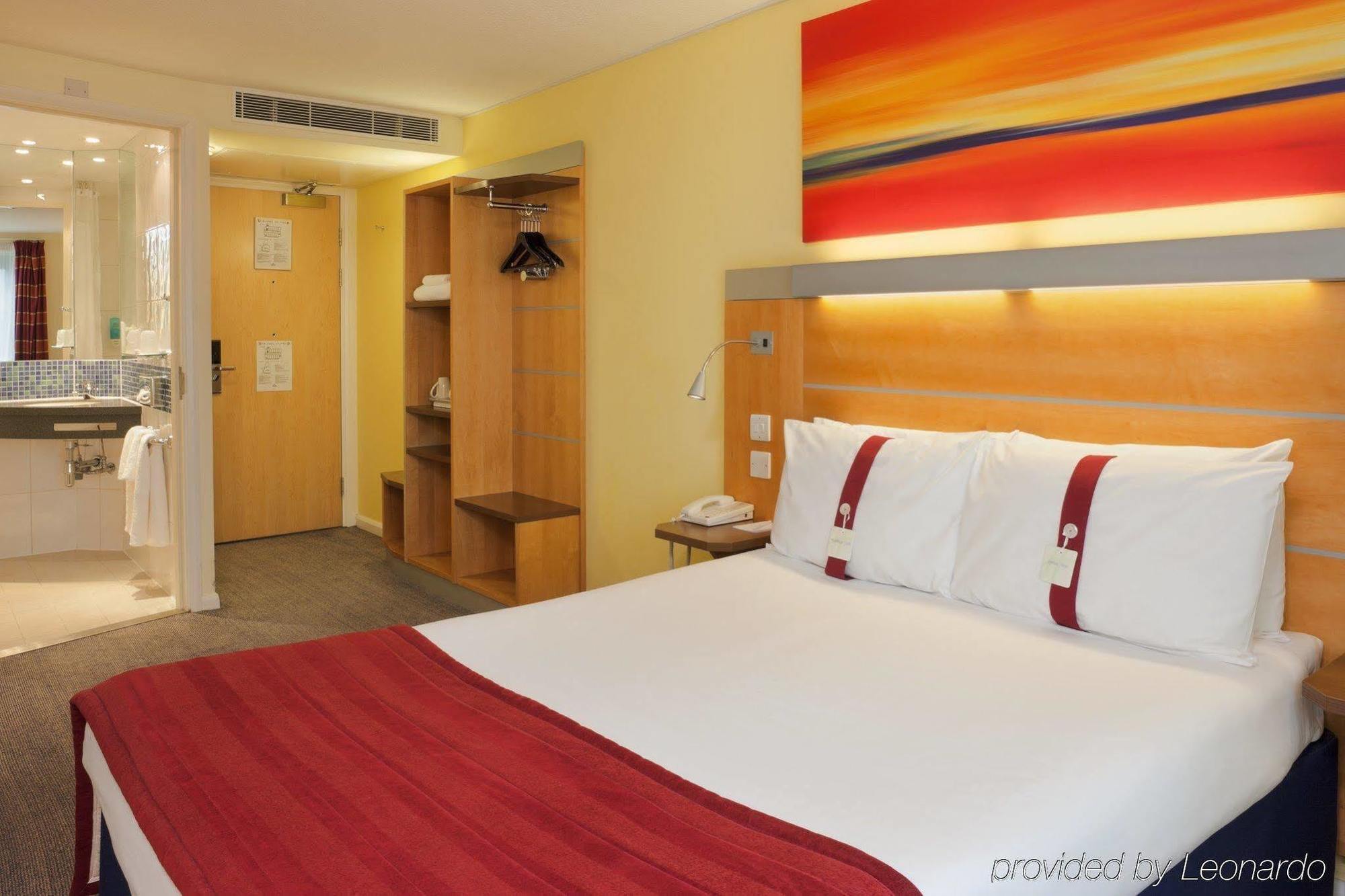 Holiday Inn Express London-Swiss Cottage Room photo